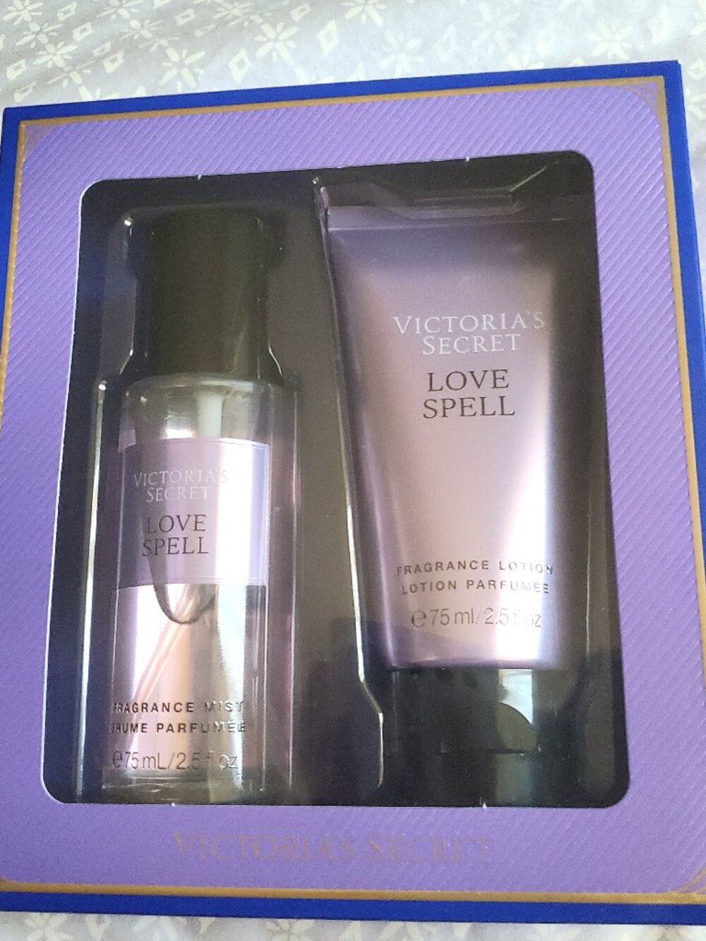 Victoria’s Secret Love Spell Gift Set Fragrance Body Mist & Lotion 2.5 oz 75ml